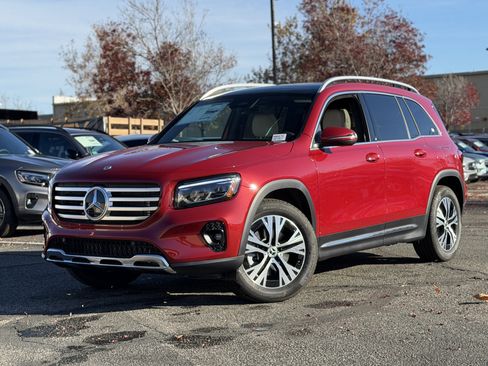 New 2026 Mercedes-Benz GLB 250 image 2