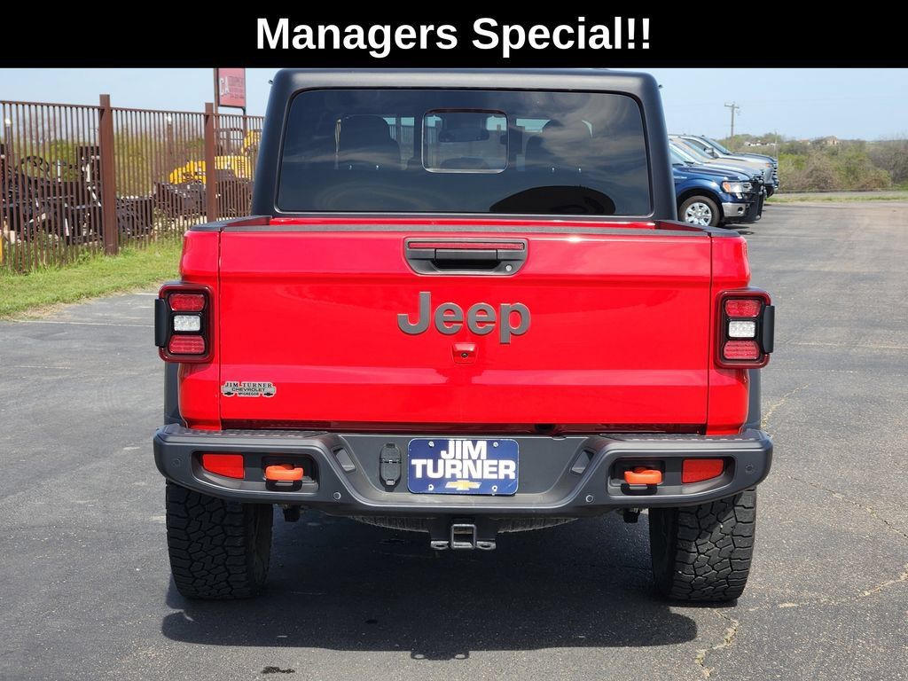 Used 2024 Jeep Gladiator Mojave w/ Safety Group AWD/4WD image 8