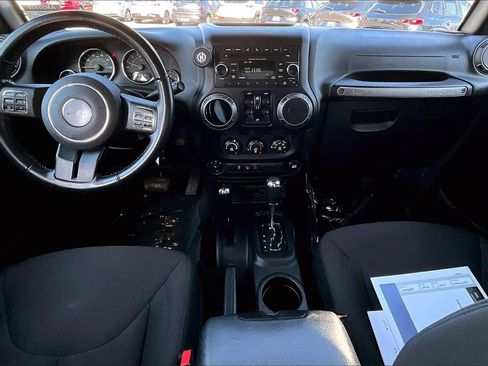 Used 2018 Jeep Wrangler Unlimited Sport S image 11