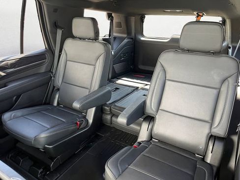 Used 2021 GMC Yukon Denali w/ Denali Ultimate Package image 14