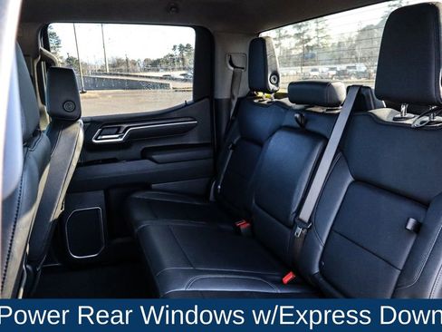 Used 2025 GMC Sierra 1500 SLT image 12