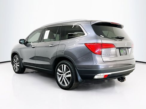 Used 2018 Honda Pilot Touring image 5