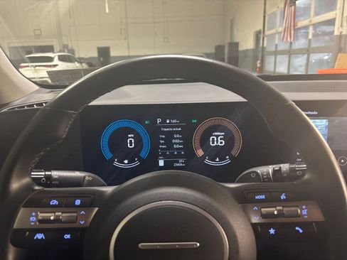 Used 2025 Hyundai Kona SEL image 28