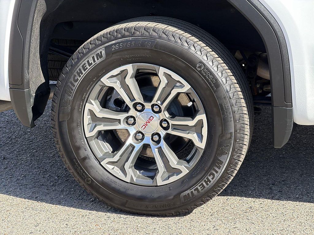 Used 2026 GMC Sierra 1500 SLT RWD image 32