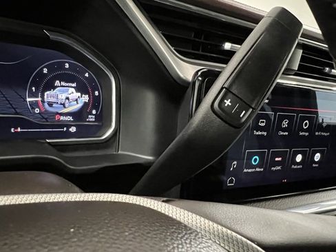 Used 2024 GMC Sierra 2500 Denali image 36