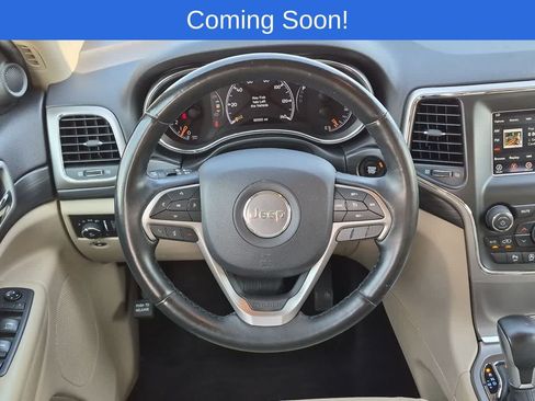 Used 2019 Jeep Grand Cherokee Laredo AWD/4WD image 22