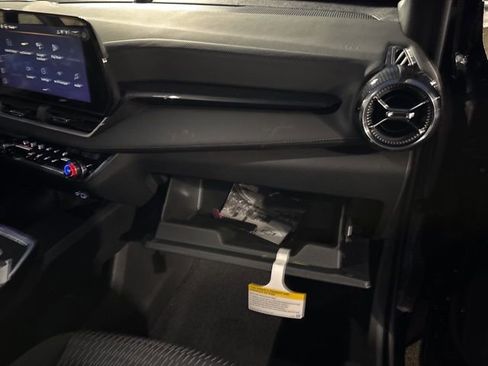 New 2026 Chevrolet Equinox LT w/ Safety and Technology Package AWD/4WD image 37