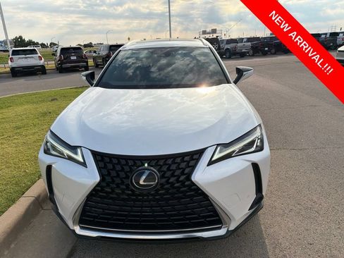Used 2022 Lexus UX 200 w/ Premium Package FWD image 2