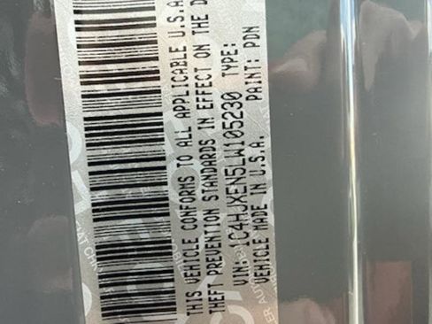 Used 2020 Jeep Wrangler Unlimited Sahara image 13