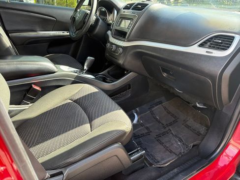 Used 2020 Dodge Journey SE FWD image 41