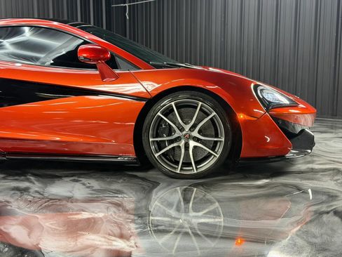 Used 2018 McLaren 570S RWD image 8