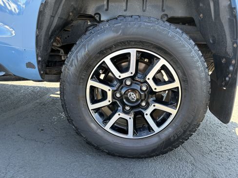 Used 2019 Toyota Tundra SR5 w/ TRD Off Road Package AWD/4WD image 12