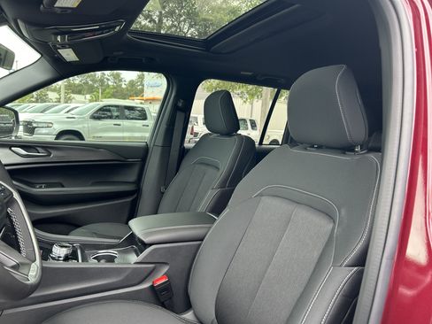 New 2026 Jeep Grand Cherokee Laredo X RWD image 14