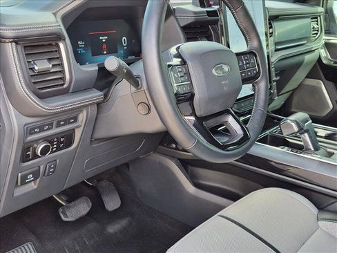 Used 2023 Ford F150 Lightning Platinum AWD/4WD image 9