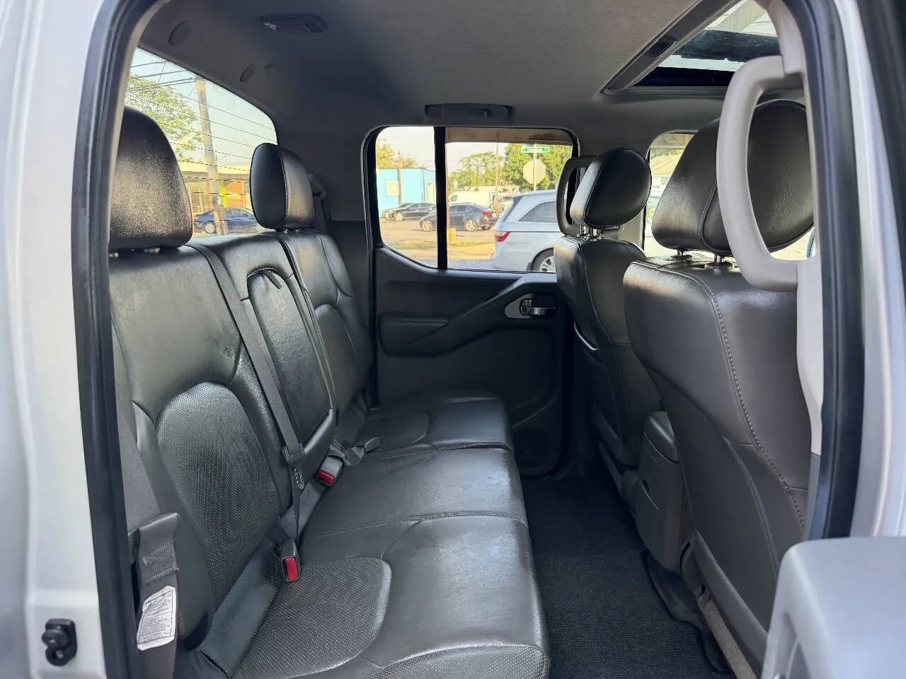 Used 2005 Nissan Frontier LE w/ (X01) Leather Pkg AWD/4WD image 39