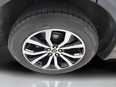 Used 2020 Ford Explorer ST w/ Premium Technology Package image 15