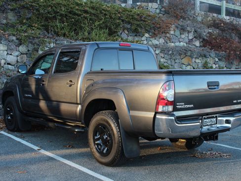 Used 2014 Toyota Tacoma 4x4 Double Cab image 7