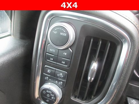 Used 2020 GMC Sierra 2500 AT4 w/ AT4 Premium Package image 26