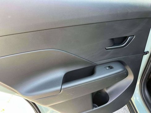 Used 2024 Hyundai Kona SEL FWD image 5
