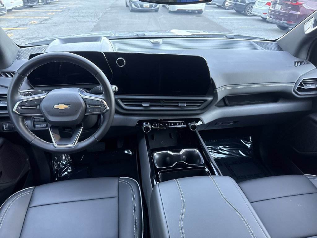 Used 2026 Chevrolet Silverado EV LT AWD/4WD image 22