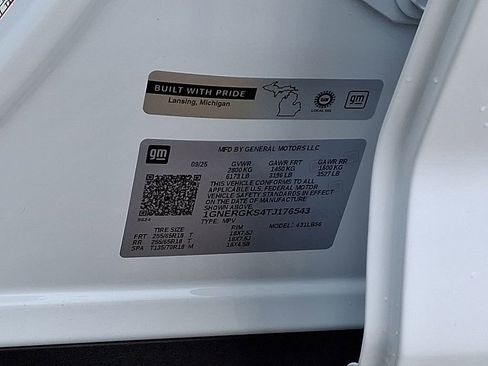 New 2026 Chevrolet Traverse LT w/ LPO, Floor Liner Package FWD image 18