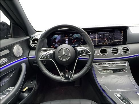 Used 2022 Mercedes-Benz E 350 Sedan w/ AMG Line Exterior image 33