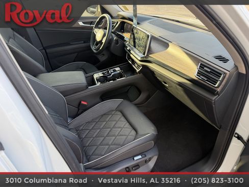 Certified 2026 Volkswagen Atlas SEL Premium R-Line AWD/4WD image 16
