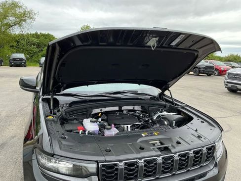New 2026 Jeep Grand Cherokee L 4WD image 11