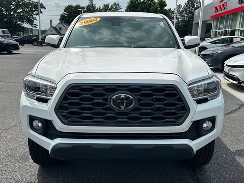 Used 2020 Toyota Tacoma TRD Off-Road AWD/4WD image 8