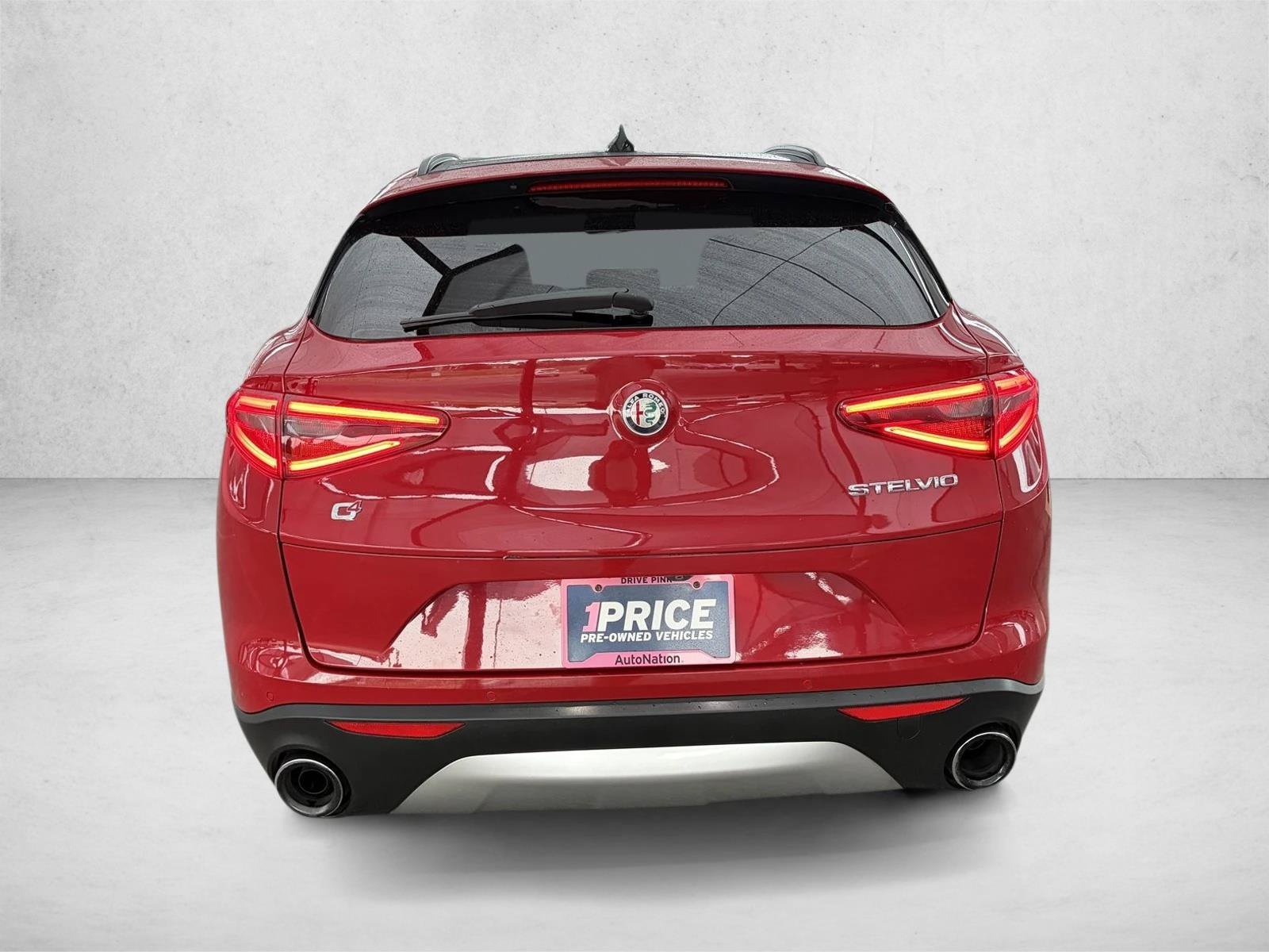 Used 2018 Alfa Romeo Stelvio Ti Sport AWD/4WD image 3