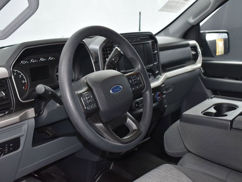 Used 2021 Ford F150 XLT image 5