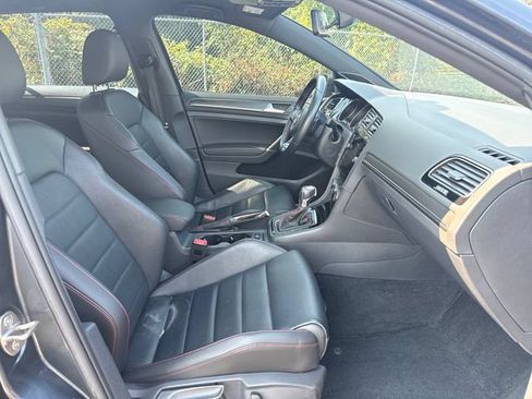 Used 2019 Volkswagen GTI SE FWD image 9