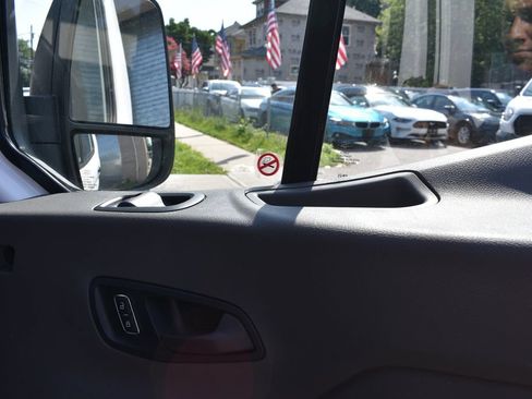 Used 2025 Ford Transit 250 Low Roof w/ Exterior Upgrade Package RWD image 20