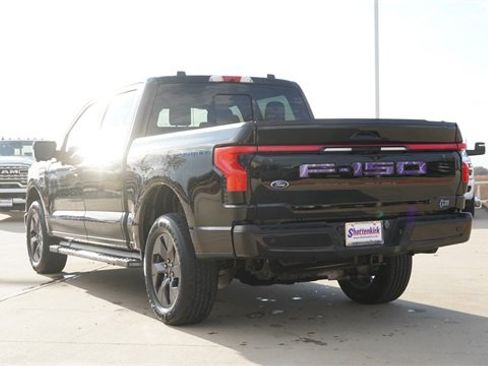 Used 2023 Ford F150 Lightning Lariat image 7