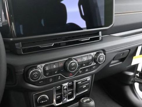 New 2026 Jeep Wrangler Unlimited Sahara image 18