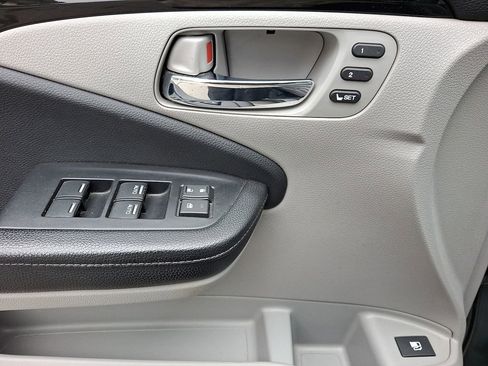 Used 2017 Honda Ridgeline RTL-E image 13