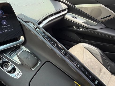 Used 2021 Chevrolet Corvette Stingray Preferred Cpe w/ Z51 Performance Package RWD image 11