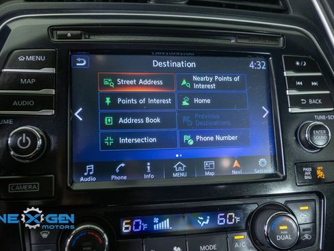 Used 2018 Nissan Maxima SR w/ Midnight Edition FWD image 21