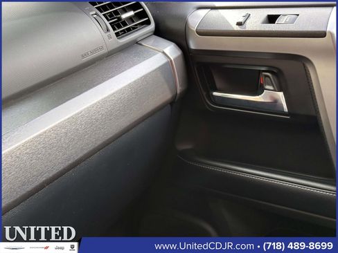 Used 2020 Toyota 4Runner SR5 Premium image 27