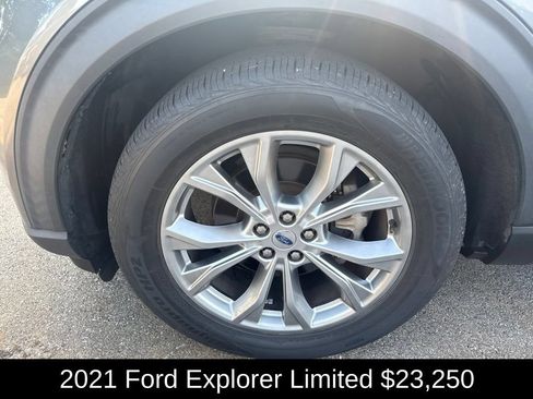 Used 2021 Ford Explorer Limited w/ Equipment Group 301A RWD image 9