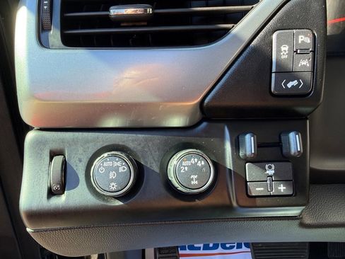 Used 2020 Chevrolet Tahoe Premier image 17