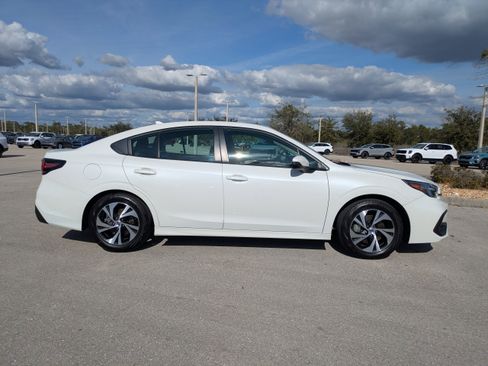 Used 2024 Subaru Legacy Premium image 4