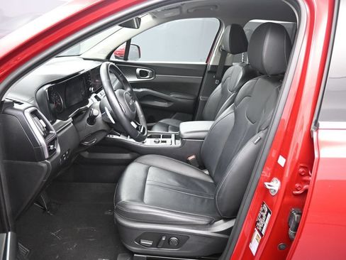 Certified 2023 Kia Sorento EX AWD/4WD image 19