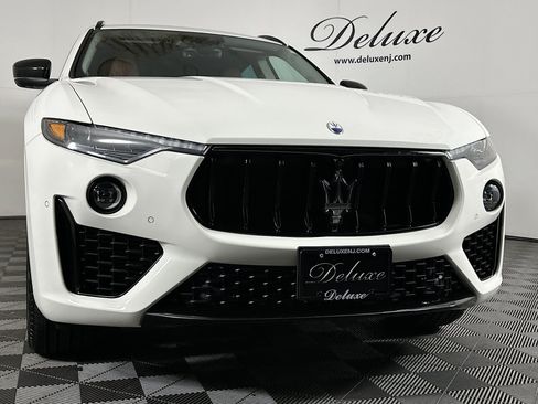 Used 2022 Maserati Levante Modena AWD/4WD image 30