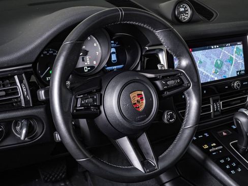 Used 2022 Porsche Macan S AWD/4WD image 18