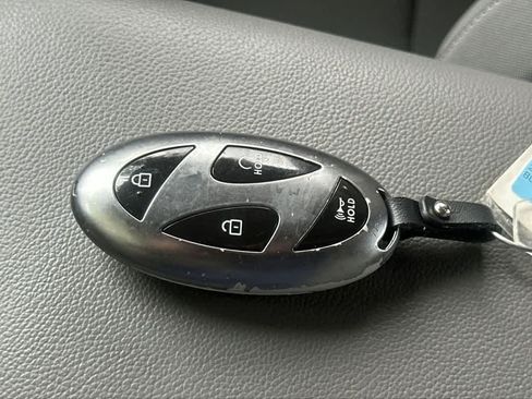 Used 2024 Hyundai Elantra SEL FWD image 28