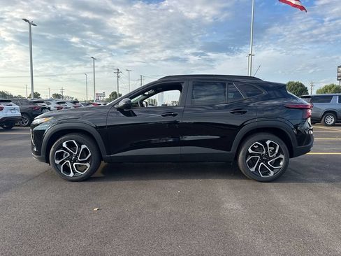 New 2026 Chevrolet Trax RS w/ Driver Confidence Package FWD image 3
