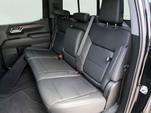 Used 2023 GMC Sierra 1500 SLT AWD/4WD image 28