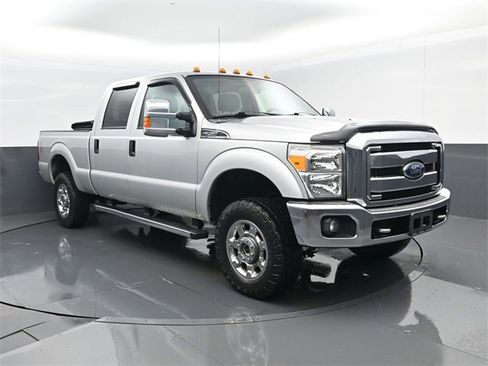 Used 2014 Ford F250 XLT w/ XLT Premium Package image 3