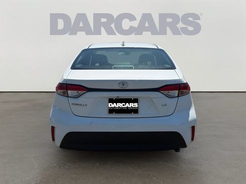Used 2025 Toyota Corolla LE FWD image 6